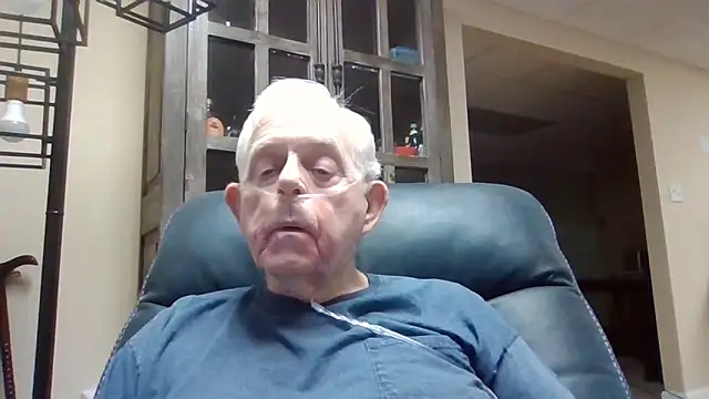 Snapshot of bootlegmanz chatting on 05-19-26, 02:23 bootlegmanz online show from 05-19-26, 02:23