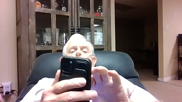 Snapshot of bootlegmanz chatting on 05-30-26, 03:31 bootlegmanz online show from 05-30-26, 03:31