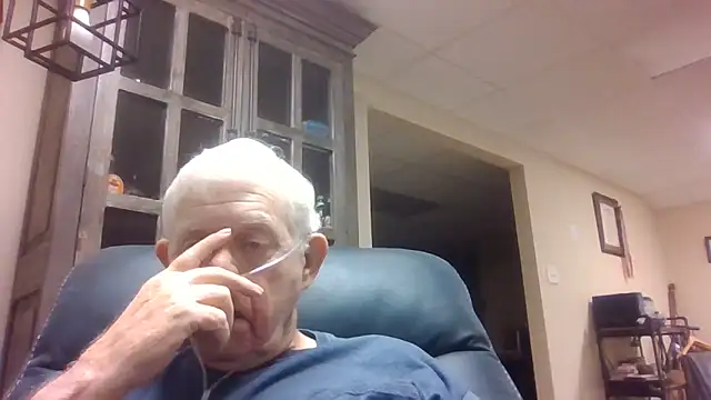 Snapshot of bootlegmanz chatting on 05-31-26, 02:57 bootlegmanz online show from 05-31-26, 02:57