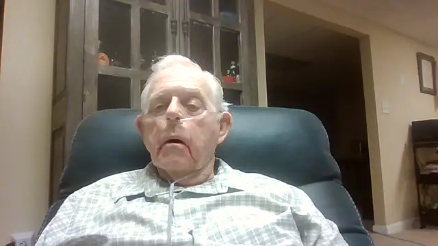 Snapshot of bootlegmanz chatting on 06-02-26, 12:51 bootlegmanz online show from 06-02-26, 12:51