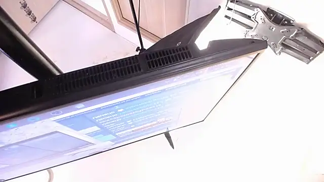 Snapshot of camilasexy111 chatting on 12-12-24, 04:21 camilasexy111 online show from 12-12-24, 04:21