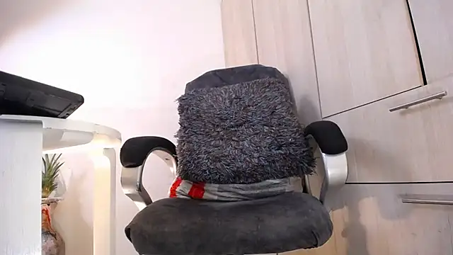 Snapshot of camilasexy111 chatting on 01-05-25, 09:36 camilasexy111 online show from 01-05-25, 09:36