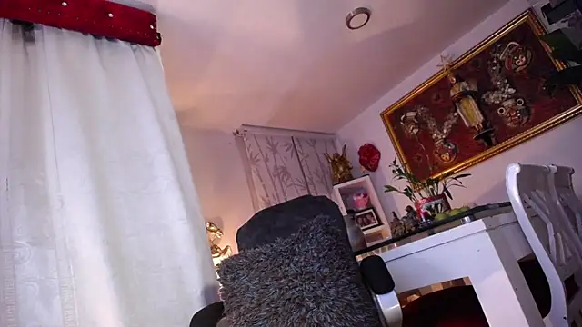 Snapshot of camilasexy111 chatting on 02-22-25, 05:34 camilasexy111 online show from 02-22-25, 05:34