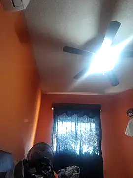 miicheele32 online show from 01-04-25, 08:16