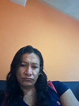 miicheele32 online show from 11-15-25, 08:05