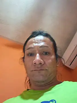 miicheele32 online show from 11-28-25, 02:25