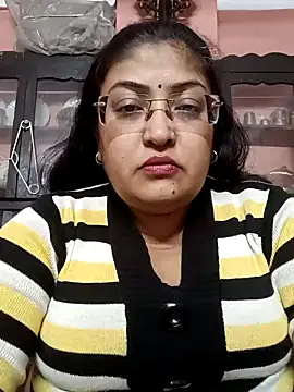 Snapshot of LAVERNIYA_ chatting on 12-23-24, 01:13 LAVERNIYA  online show from 12-23-24, 01:13