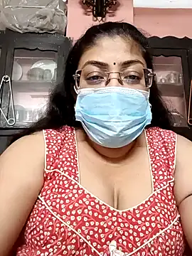 Snapshot of LAVERNIYA_ chatting on 12-24-24, 07:11 LAVERNIYA  online show from 12-24-24, 07:11