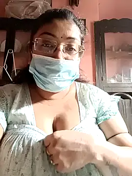 Snapshot of LAVERNIYA_ chatting on 12-26-24, 07:13 LAVERNIYA  online show from 12-26-24, 07:13