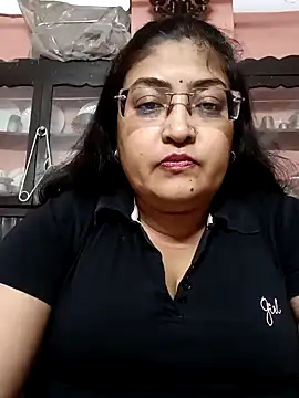 Snapshot of LAVERNIYA_ chatting on 12-31-24, 01:41 LAVERNIYA  online show from 12-31-24, 01:41