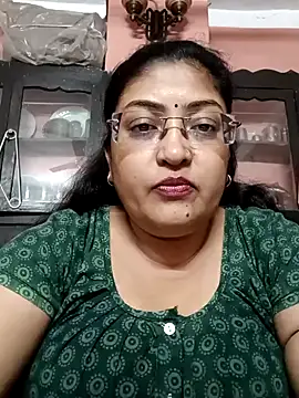Snapshot of LAVERNIYA_ chatting on 01-12-25, 01:48 LAVERNIYA  online show from 01-12-25, 01:48