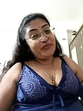 Snapshot of LAVERNIYA_ chatting on 09-13-25, 07:24 LAVERNIYA  online show from 09-13-25, 07:24