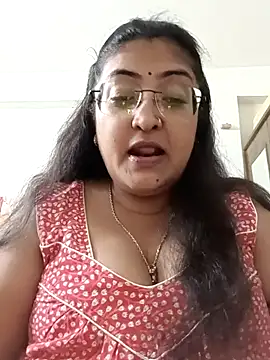 Snapshot of LAVERNIYA_ chatting on 09-17-25, 03:46 LAVERNIYA  online show from 09-17-25, 03:46
