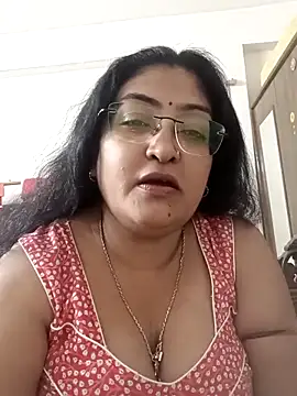 Snapshot of LAVERNIYA_ chatting on 09-24-25, 12:30 LAVERNIYA  online show from 09-24-25, 12:30