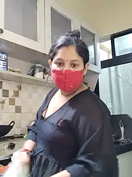 Snapshot of IND_COUPLE1 chatting on 12-11-24, 02:00 IND COUPLE1 online show from 12-11-24, 02:00