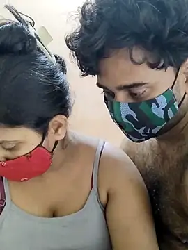 Snapshot of IND_COUPLE1 chatting on 12-21-24, 09:23 IND COUPLE1 online show from 12-21-24, 09:23