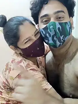 Snapshot of IND_COUPLE1 chatting on 12-25-24, 05:16 IND COUPLE1 online show from 12-25-24, 05:16