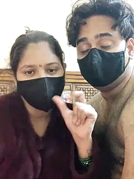 Snapshot of IND_COUPLE1 chatting on 01-14-25, 12:45 IND COUPLE1 online show from 01-14-25, 12:45