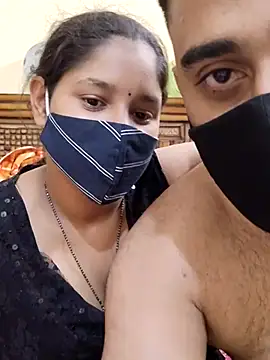 Snapshot of IND_COUPLE1 chatting on 02-19-25, 01:39 IND COUPLE1 online show from 02-19-25, 01:39