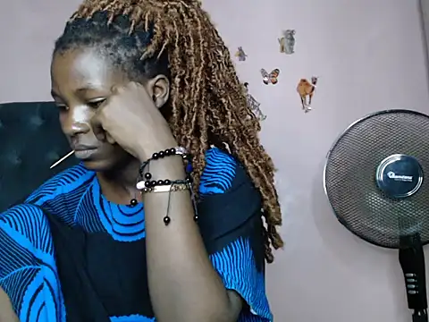 TrishaKalid online show from 03-12-25, 06:33