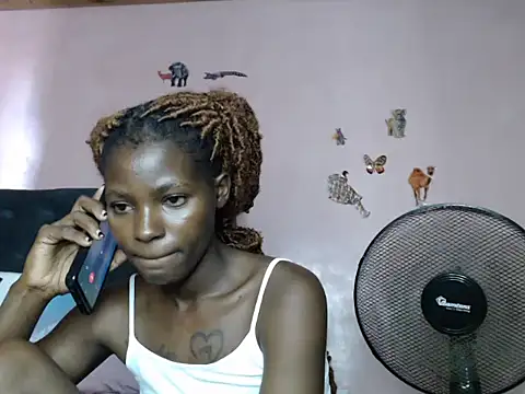 TrishaKalid online show from 03-22-25, 12:25