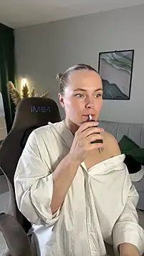 Charming Daphny online show from 06-12-26, 06:34