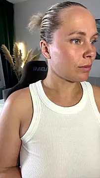 Charming Daphny online show from 07-16-26, 11:05