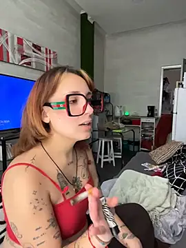 Snapshot of Hawitxui chatting on 11-22-25, 10:14 Hawitxui online show from 11-22-25, 10:14