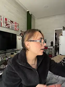 Snapshot of Hawitxui chatting on 11-27-25, 10:17 Hawitxui online show from 11-27-25, 10:17