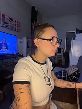 Snapshot of Hawitxui chatting on 12-03-25, 08:12 Hawitxui online show from 12-03-25, 08:12