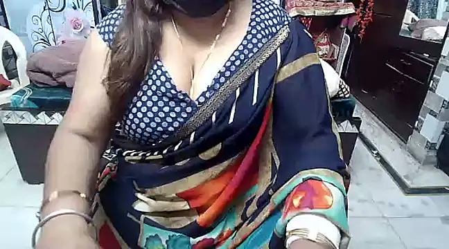 Snapshot of kiranpreet85 chatting on 12-23-24, 12:19 kiranpreet85 online show from 12-23-24, 12:19