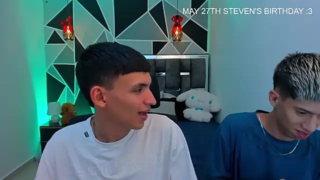Snapshot of Juan_Nd_Steven chatting on 05-22-26, 03:46 Juan Nd Steven online show from 05-22-26, 03:46