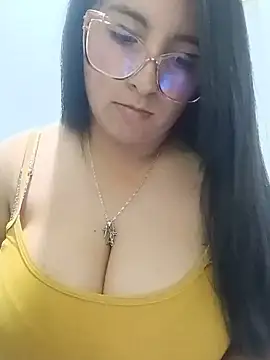 Snapshot of _Angelinaandrade_ chatting on 07-23-26, 01:19 Angelinaandrade online show from 07-23-26, 01:19