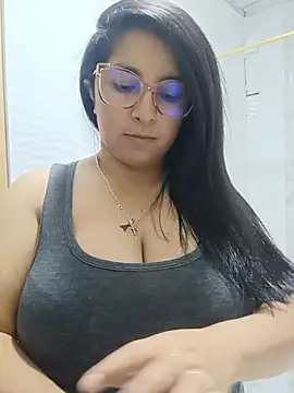 Snapshot of _Angelinaandrade_ chatting on 07-28-26, 01:12 Angelinaandrade online show from 07-28-26, 01:12