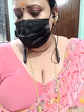 Snapshot of ashikaa_r chatting on 05-01-26, 05:50 ashikaa r online show from 05-01-26, 05:50