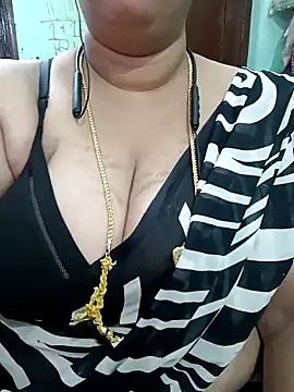 Snapshot of ashikaa_r chatting on 05-02-26, 09:47 ashikaa r online show from 05-02-26, 09:47