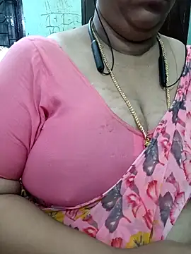 Snapshot of ashikaa_r chatting on 05-07-26, 05:46 ashikaa r online show from 05-07-26, 05:46