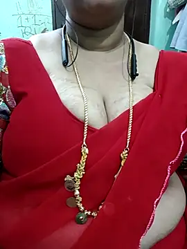 Snapshot of ashikaa_r chatting on 05-07-26, 05:51 ashikaa r online show from 05-07-26, 05:51