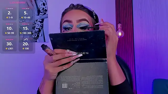 miah connor online show from 10-28-25, 08:33