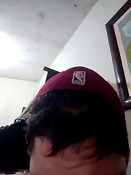 Snapshot of Alonsomadeira chatting on 05-27-26, 01:57 Alonsomadeira online show from 05-27-26, 01:57