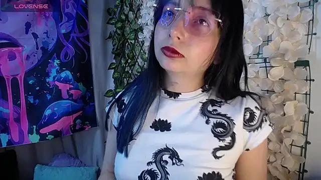 Snapshot of barbarablade chatting on 02-16-26, 10:50 barbarablade online show from 02-16-26, 10:50