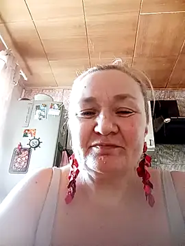 Snapshot of HelenaGlossX chatting on 01-11-25, 10:08 HelenaGlossX online show from 01-11-25, 10:08