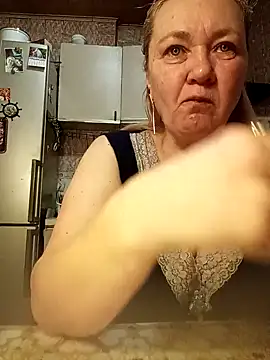 Snapshot of HelenaGlossX chatting on 01-16-25, 03:23 HelenaGlossX online show from 01-16-25, 03:23