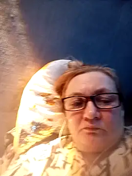 Snapshot of HelenaGlossX chatting on 01-16-25, 04:28 HelenaGlossX online show from 01-16-25, 04:28
