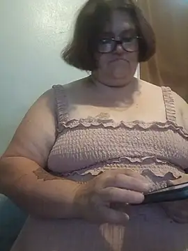 Snapshot of mcv131985 chatting on 07-24-26, 07:01 mcv131985 online show from 07-24-26, 07:01