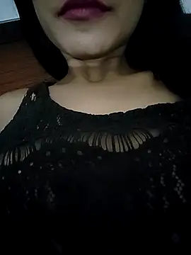 Snapshot of Hot_Goldengirl chatting on 03-21-25, 10:28 Hot Goldengirl online show from 03-21-25, 10:28