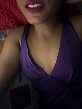 Snapshot of Hot_Goldengirl chatting on 09-20-25, 10:55 Hot Goldengirl online show from 09-20-25, 10:55