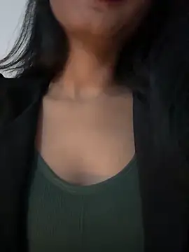 Snapshot of Hot_Goldengirl chatting on 01-06-26, 07:28 Hot Goldengirl online show from 01-06-26, 07:28