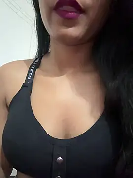 Snapshot of Hot_Goldengirl chatting on 04-21-26, 08:12 Hot Goldengirl online show from 04-21-26, 08:12