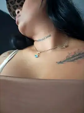 luisa16xxx online show from 11-17-25, 07:19